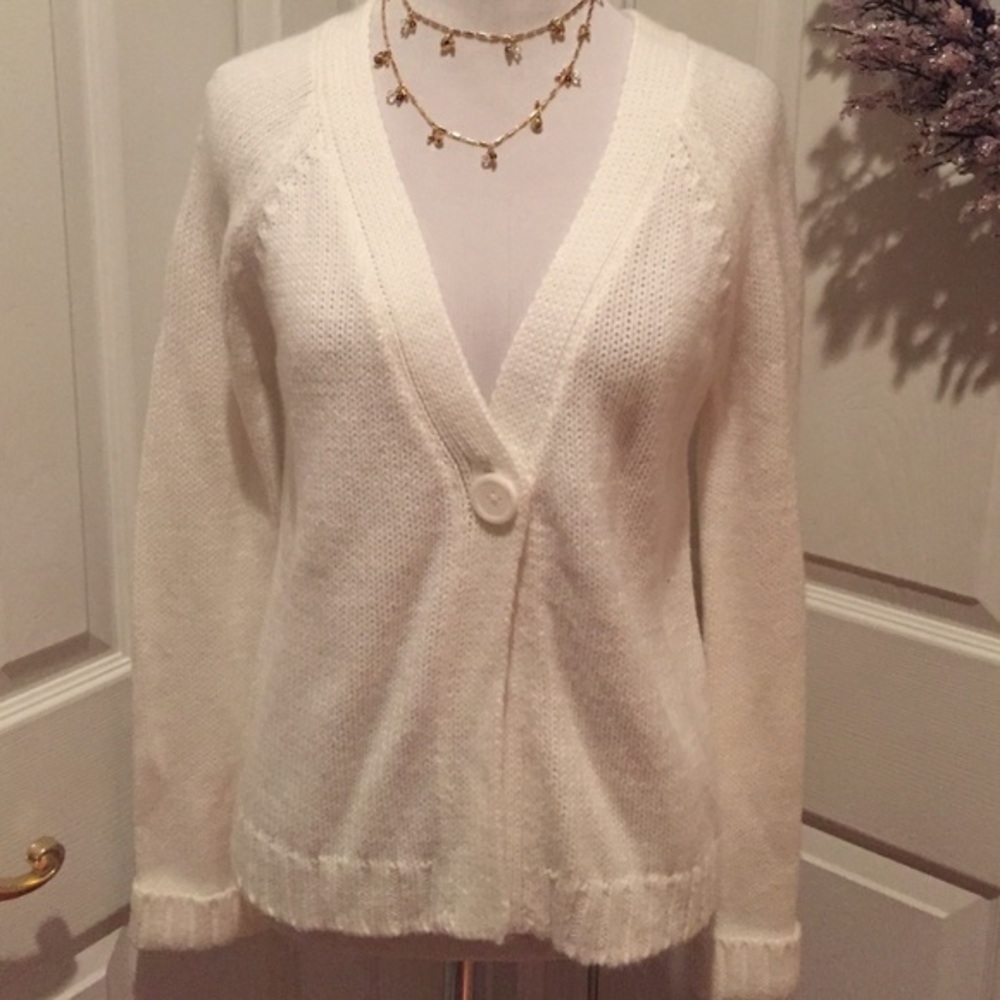 Off white sweater